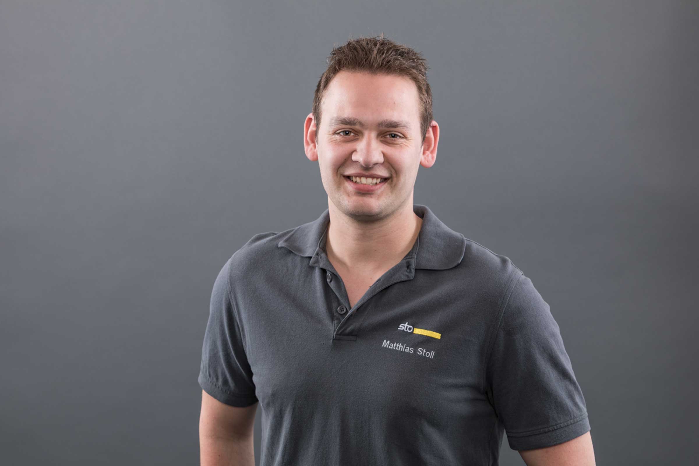 Portraitaufname Matthias Stoll, Mechatroniker bei Sto
