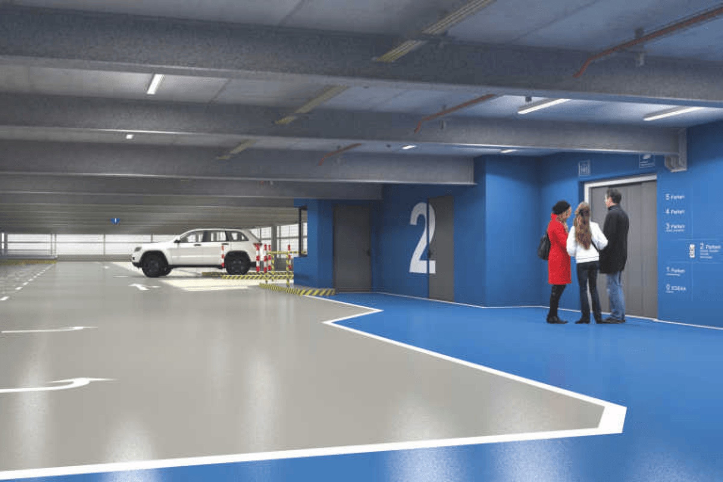 Parkdeck mit grauer Fahrspur, blau markiertem Fußweg und Personen am Aufzug.