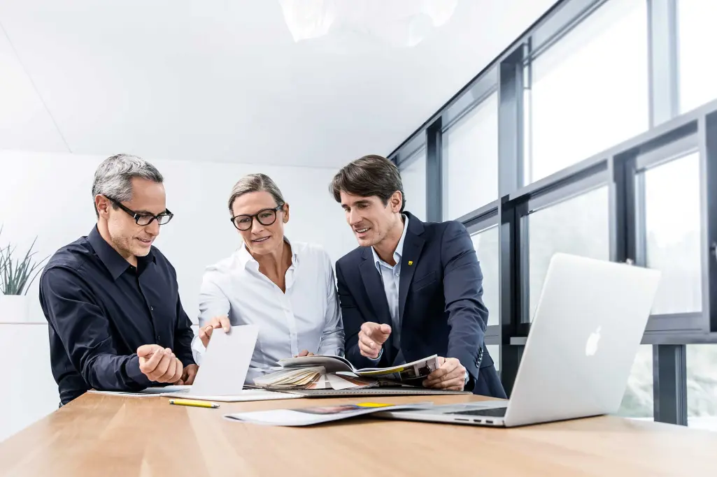 Beratung bei der Fassadengestaltung durch die Sto-Berater