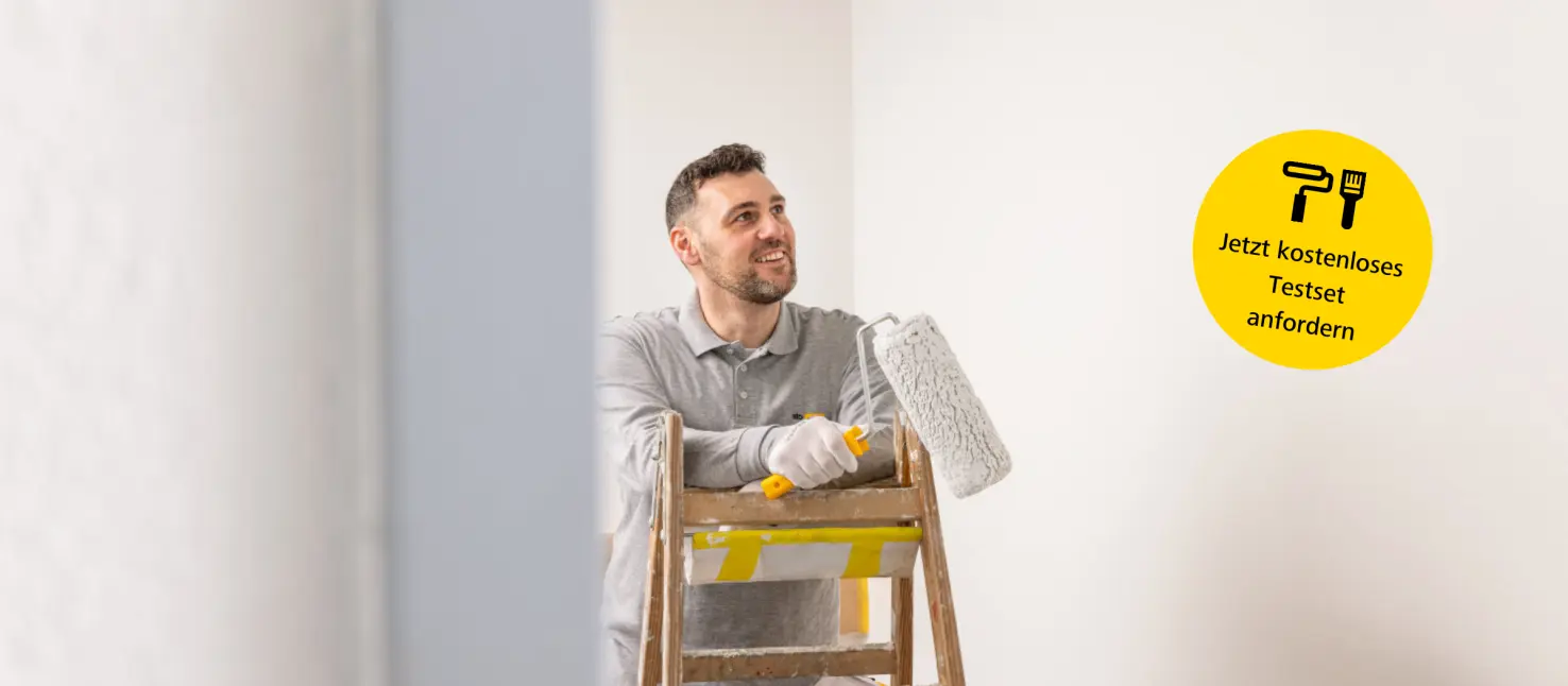 Abwaschbare Wandfarbe: Handwerker freut sich über die perfekte Wahl mit StoColor PuraClean