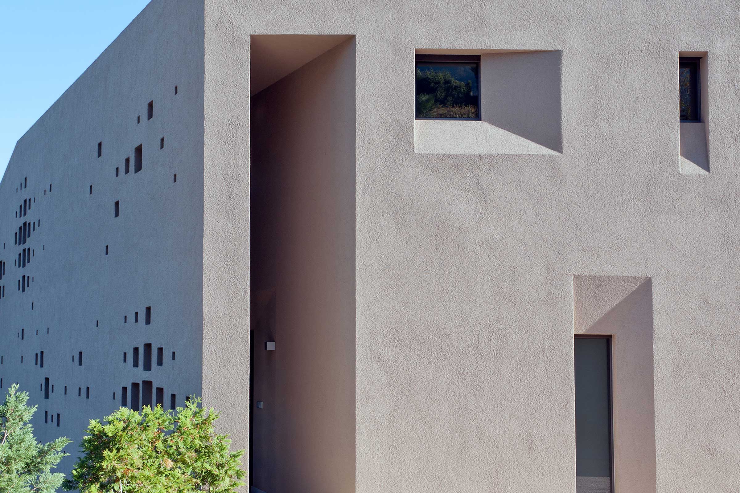 Fassade Mehrfamilienhaus in Kaltern, IT – mit WDVS von Sto