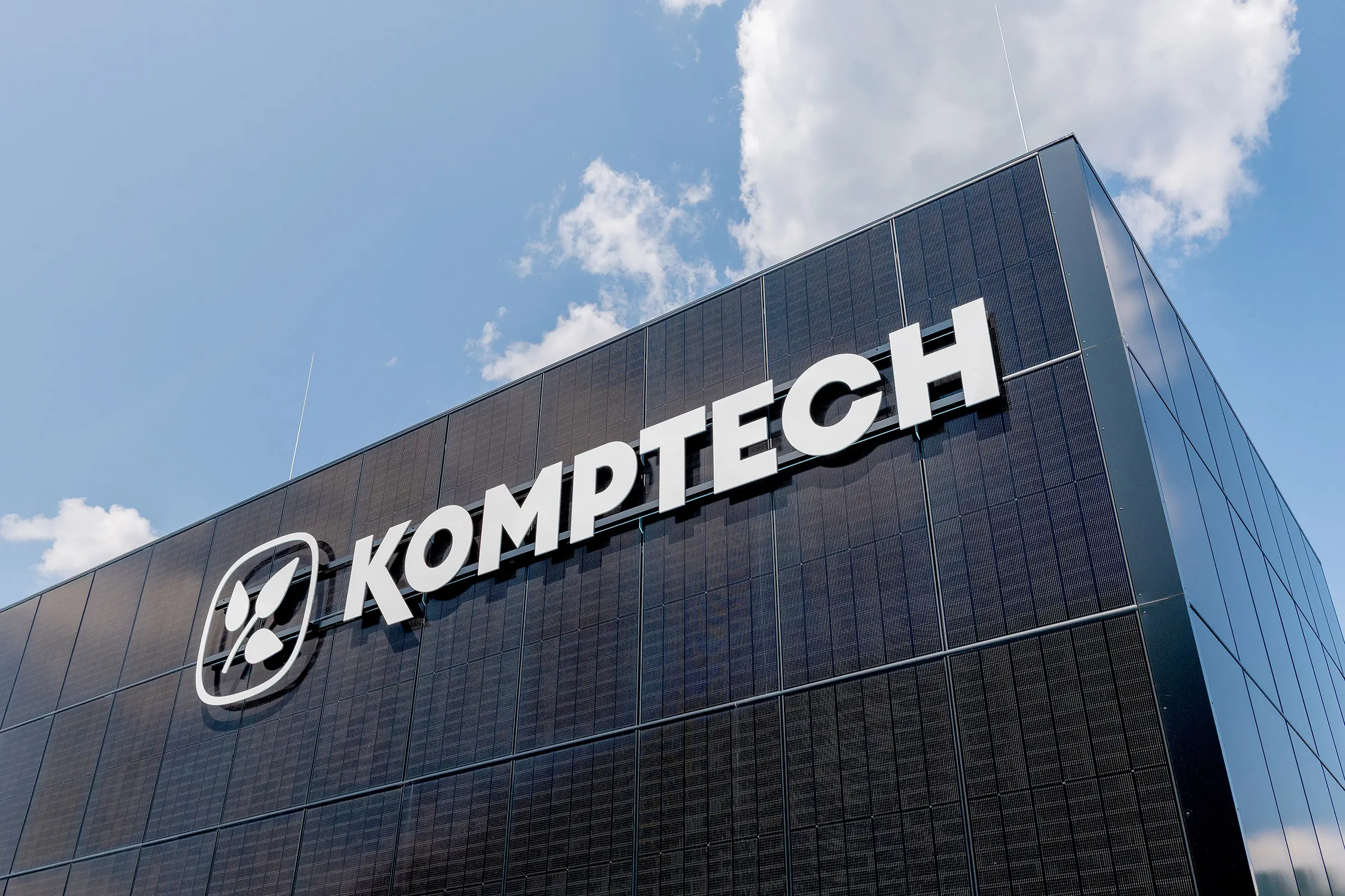 Komptech Headquarter, StoVentec Photovoltaics Inlay, Photovoltaik an der Fassade
