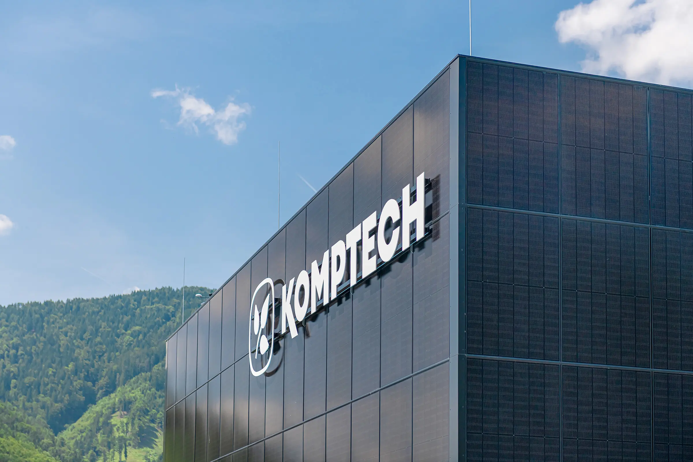 Komptech Headquarter, StoVentec Photovoltaics Inlay, Photovoltaik an der Fassade
