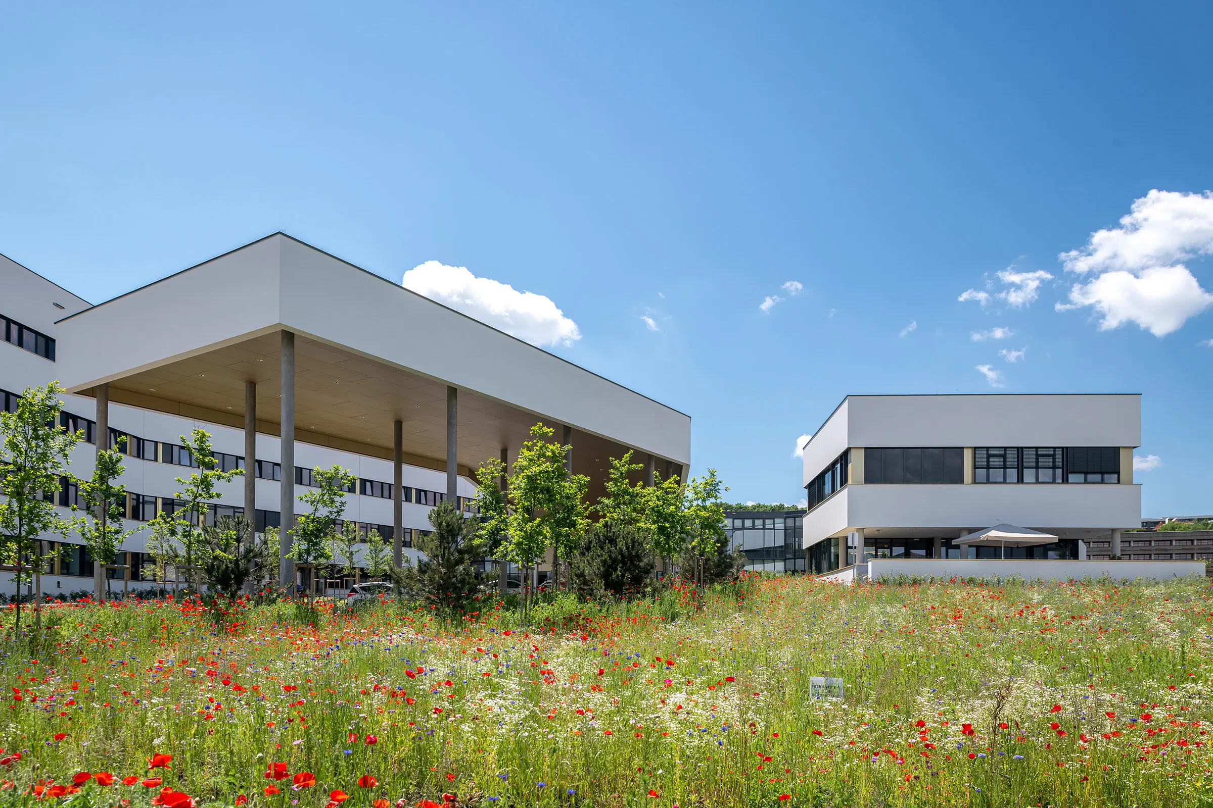 Krankenhaus Oberwart, StoVentec R, Vorgehänges hinterlüftetes Fassadendämmsystem, VHF, Fassadenputz