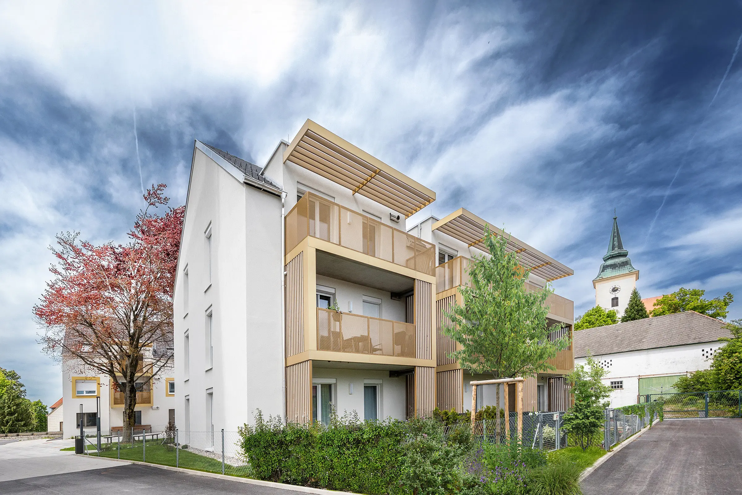 Markersdorf Zentrumsentwicklung, StoVente Photovoltaics Inlay, Photovoltaik, Fassadenbegrünung