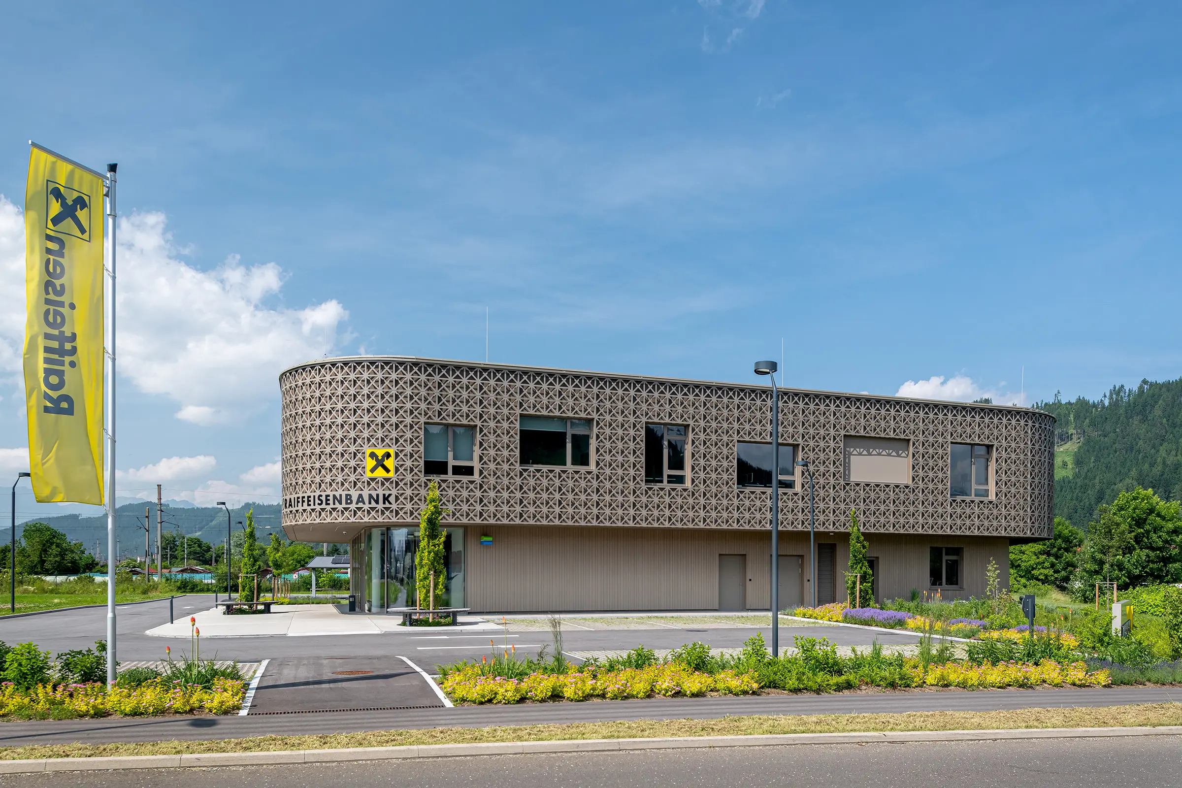 Raiffeisenkompetenzzentrum, St. Michael, StoColor Dryonic X-black, StoVentec R