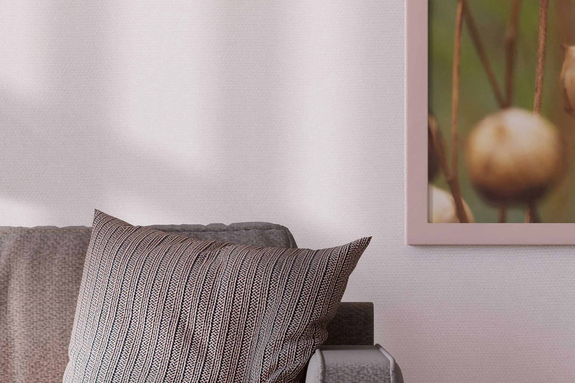 Wandgestaltung Schlafzimmer Detail Sesselkissen vor rosefarbener Wand, Interior Colors 24+