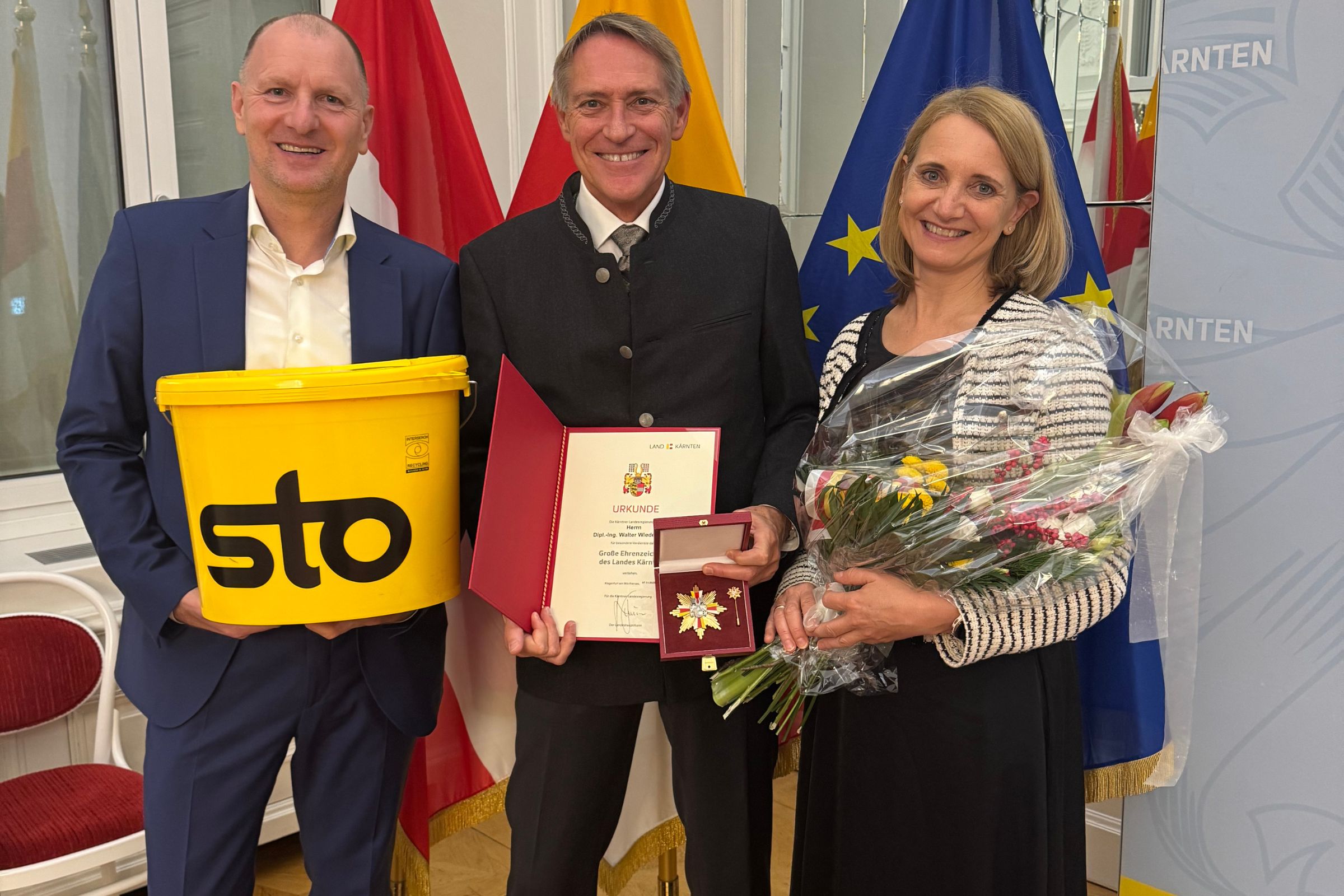 Walter Wiedenbauer mit dem Großen Ehrenzeichen des Landes Kärnten