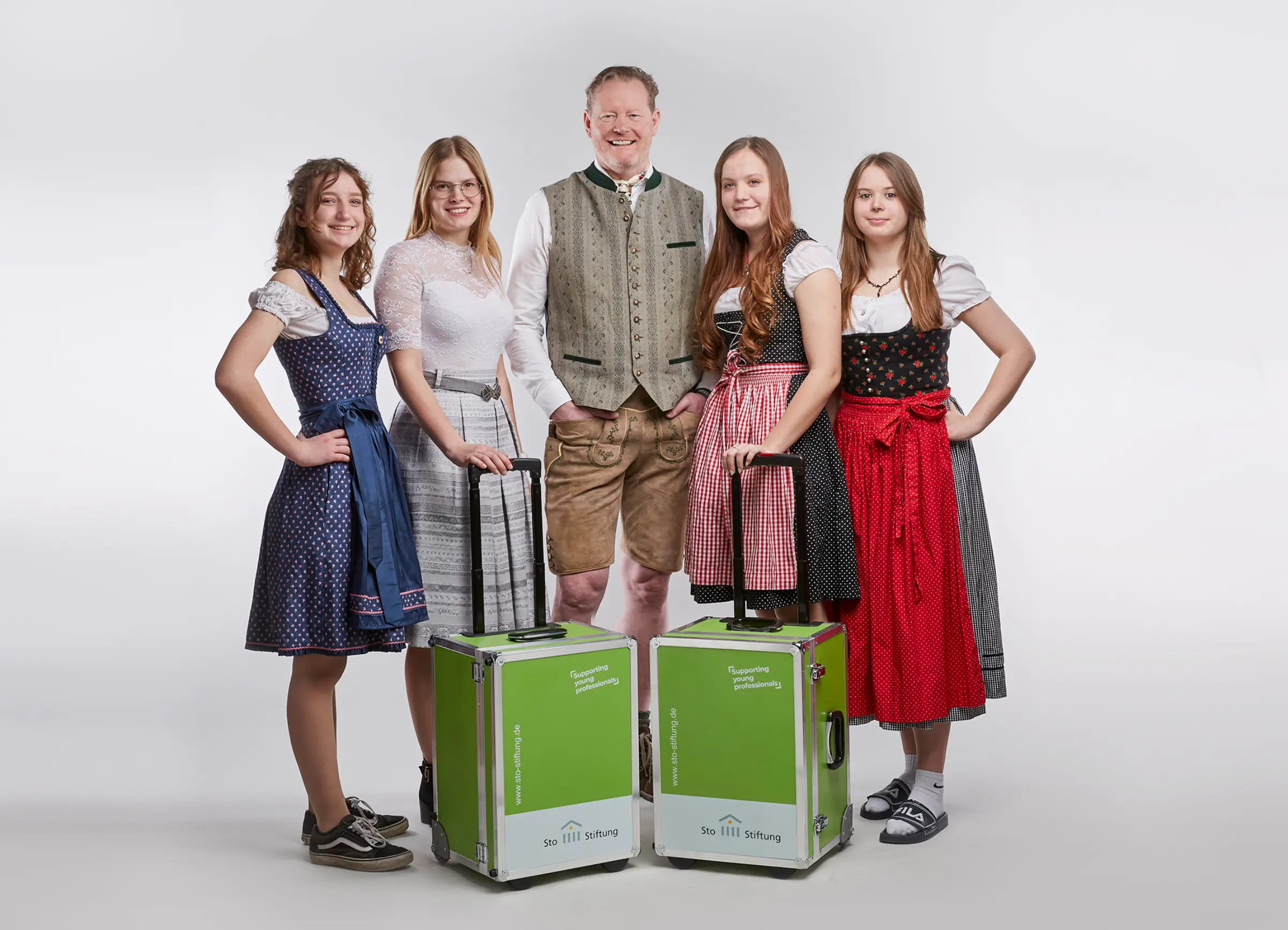 StoStiftung belohnt leisstungsstarke Schüler mit hochwertigem Werkzeugkoffer.